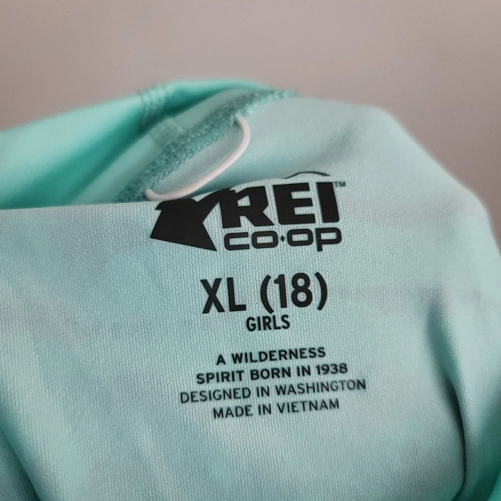 REI Co-Op Girls XL Long Sleeve Zonai‎ Rashguard 127796 Swim Shirt